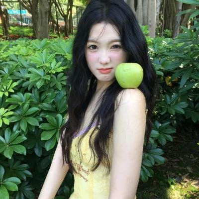美女荒野逃亡